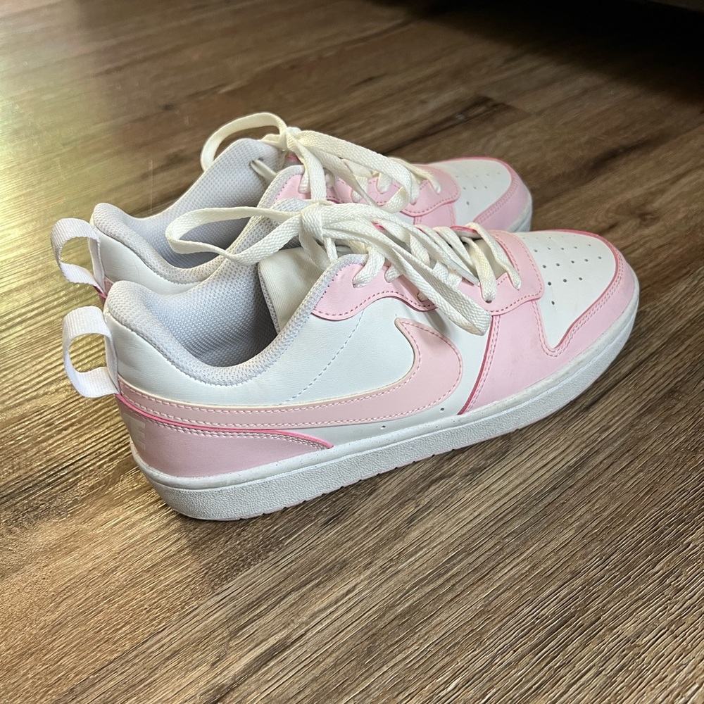 Women’s Nike Sneakers